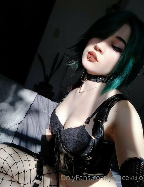 Alasti lekkinud OnlyFans-i pilt Joracekujo
