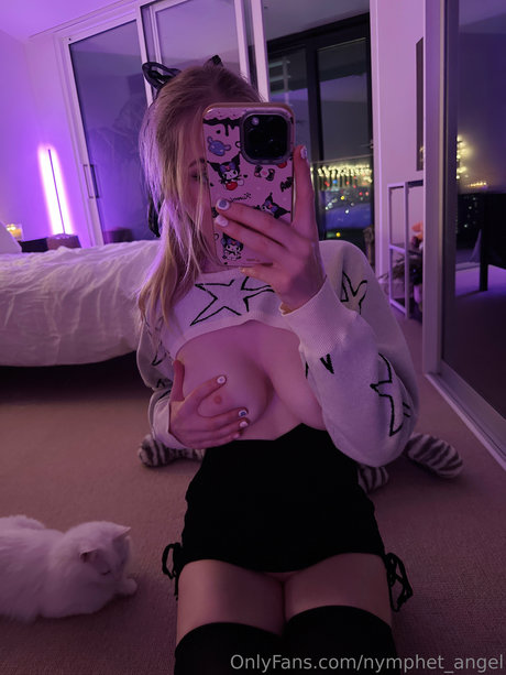 Nahá fotka uniklých OnlyFans od Nymphetangel