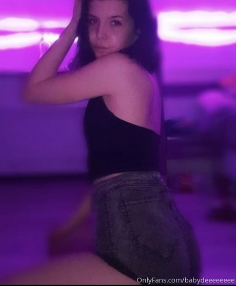 Nahá fotka uniklých OnlyFans od Babydeeeefree