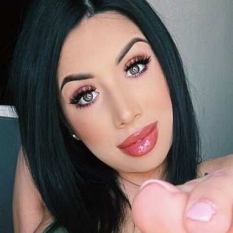 Nahá fotka uniklých OnlyFans od Naomy Calles