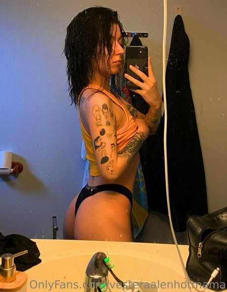 Nagie wyciekłe zdjęcie OnlyFans od Vesteraalenhotmama