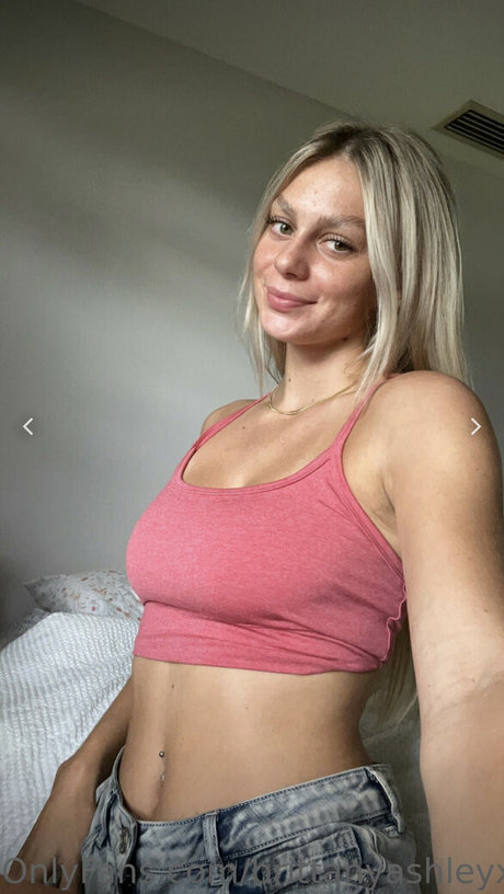 Naken lekkede OnlyFans-bilde av Brittanyashleyx