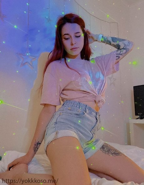 Nahá fotka uniklých OnlyFans od Denly Denlyasha