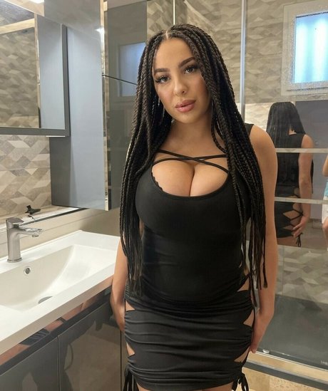 Nahá fotka uniklých OnlyFans od Lysa Dsn  Lysarnn