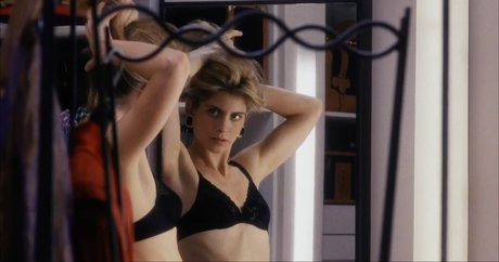 Naken läckt OnlyFans-bild av Helen Slater