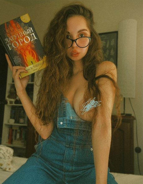 Naken läckt OnlyFans-bild av Leratlerat