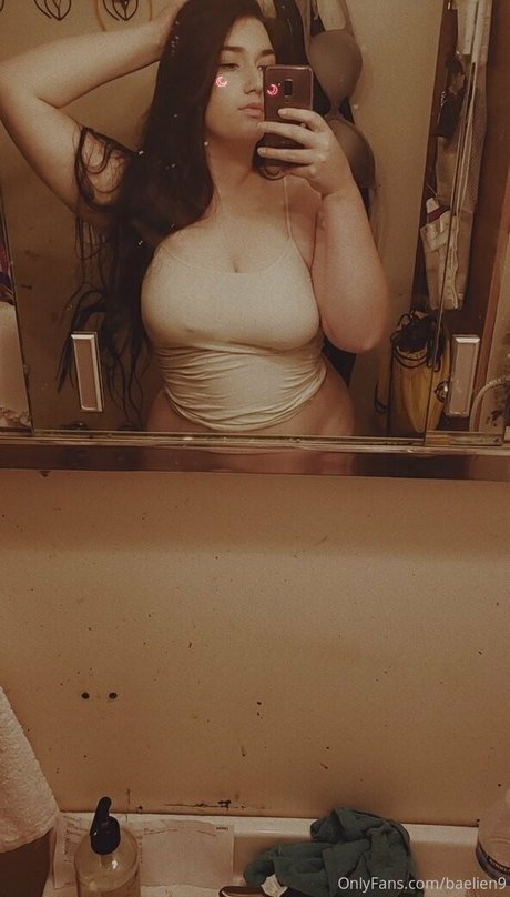 Naken lekkede OnlyFans-bilde av Baelien9