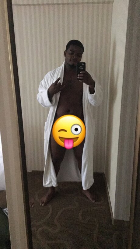 Naken lekkede OnlyFans-bilde av Dubb Devito