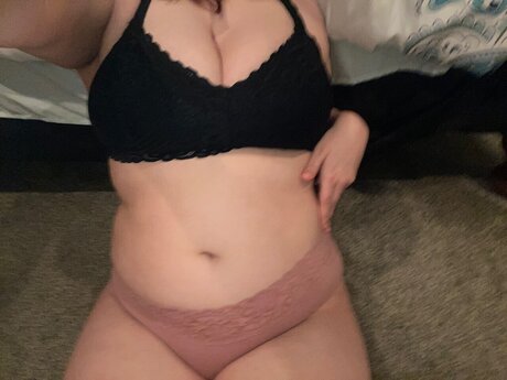 Naken lekkede OnlyFans-bilde av Eve