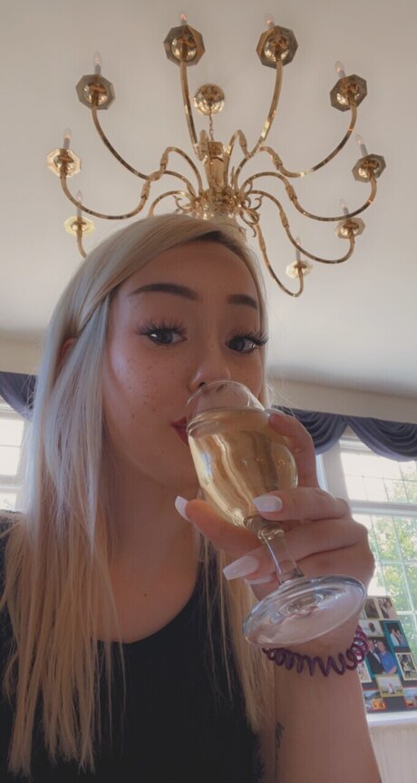 Nahá fotka uniklých OnlyFans od Violet