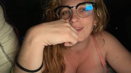 Nøgent lækket OnlyFans-billede af Kay