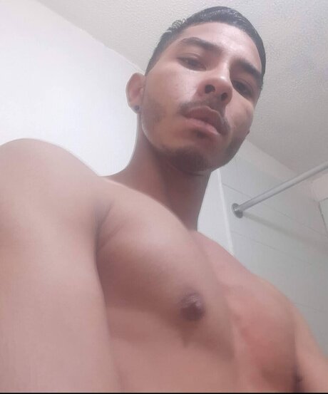 Foto desnuda filtrada de OnlyFans de Elmoreno