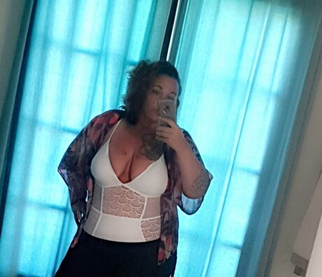 Naken läckt OnlyFans-bild av Missnaughtyg