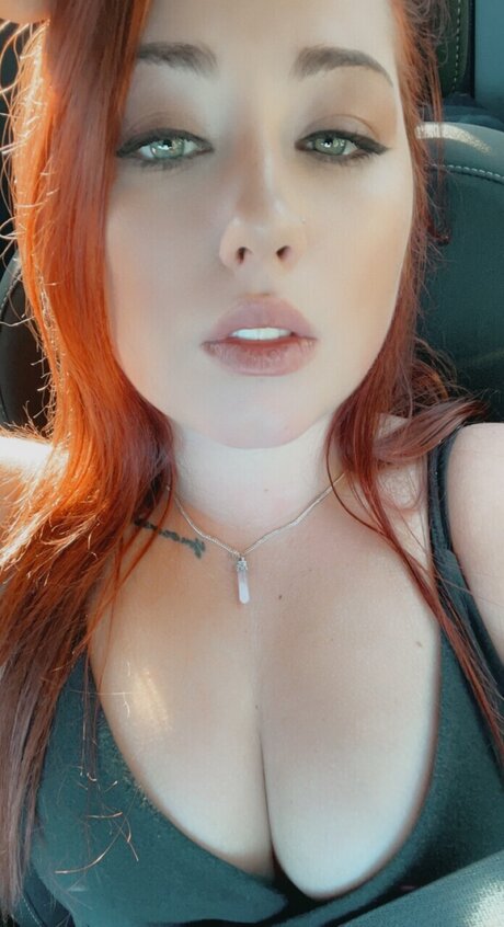 Naakte gelekte OnlyFans-foto van Babydoll