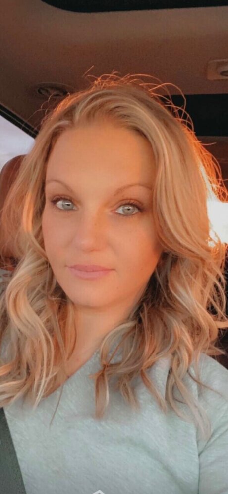 Naken lekkede OnlyFans-bilde av Lindsey