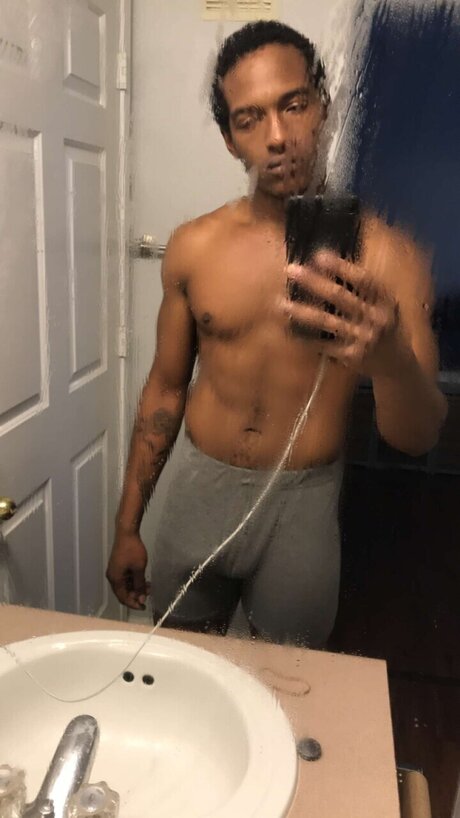 Nahá fotka uniklých OnlyFans od Kingnate