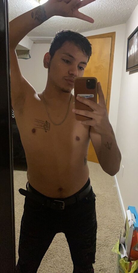 Naakte gelekte OnlyFans-foto van Unicornserg98