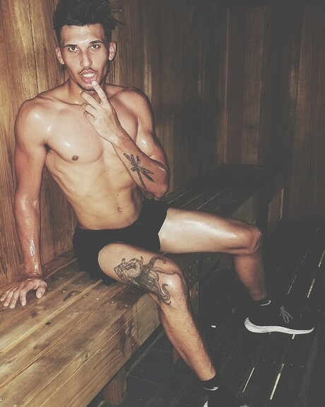 Naken lekkede OnlyFans-bilde av 4restthump