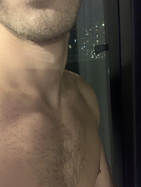 Naken lekkede OnlyFans-bilde av Hornyinpublic