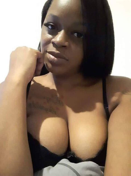 Nahá fotka uniklých OnlyFans od Unwrittennita