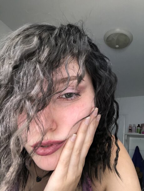 Naken lekkede OnlyFans-bilde av Genny