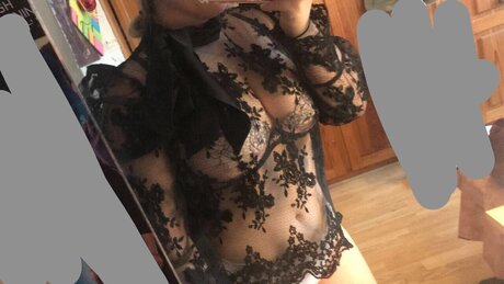 Naken lekkede OnlyFans-bilde av Sugartits