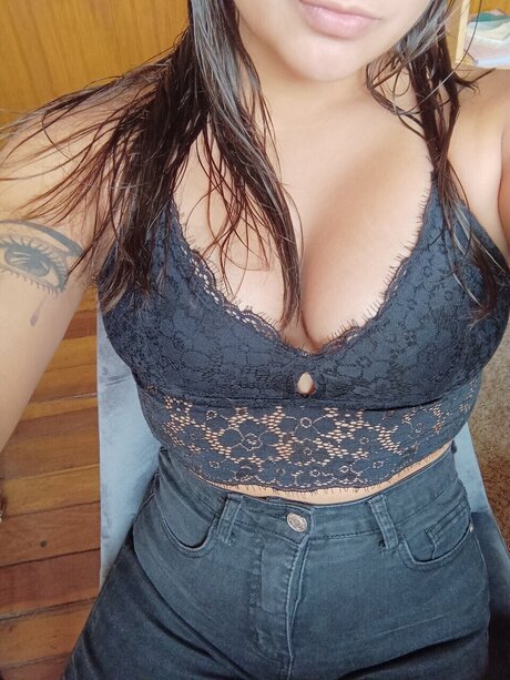 Naken lekkede OnlyFans-bilde av Yadespiertatenena