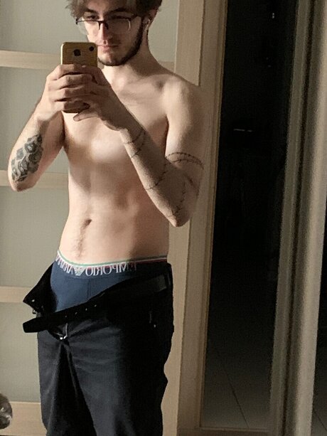 Naken lekkede OnlyFans-bilde av Anton