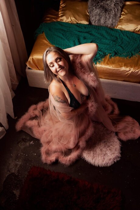 Naken läckt OnlyFans-bild av Misty Hill