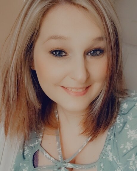 Naken lekkede OnlyFans-bilde av Jessiegirl