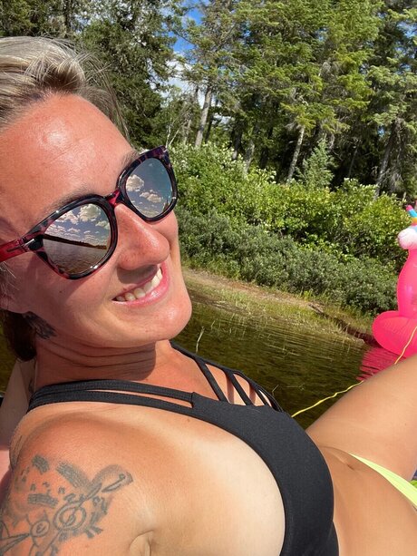 Foto desnuda filtrada de OnlyFans de Julie