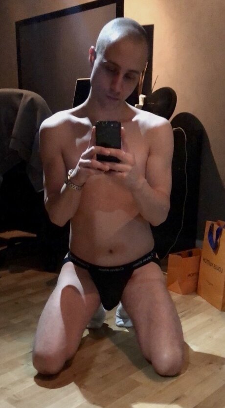 Naken lekkede OnlyFans-bilde av Itisiforsure