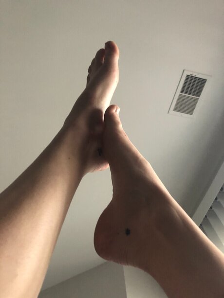 Naken läckt OnlyFans-bild av Pedicured Princess