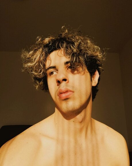 Nahá fotka uniklých OnlyFans od Federico Ferrari