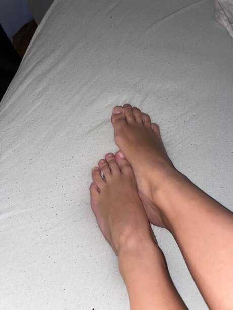Naken läckt OnlyFans-bild av Foothottie
