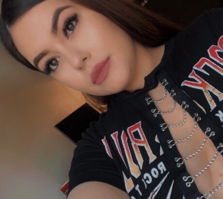 Naken lekkede OnlyFans-bilde av Jazzyxoxo