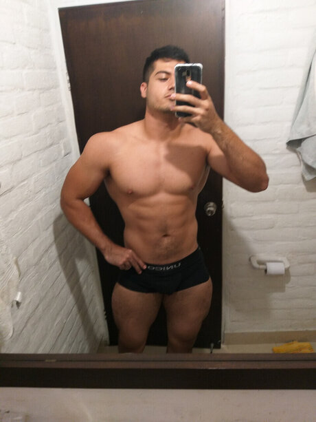 Naken lekkede OnlyFans-bilde av Alejandro Cuenca