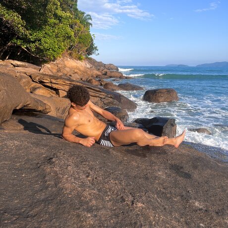 Naken läckt OnlyFans-bild av Yan Monteiro