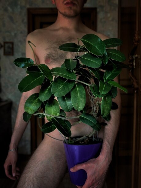 Naken lekkede OnlyFans-bilde av Paul