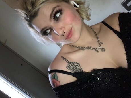 Naken lekkede OnlyFans-bilde av Punkbunny 