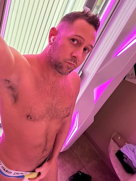Naken lekkede OnlyFans-bilde av Anthonyxbarrett