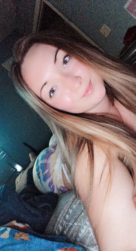 Naken lekkede OnlyFans-bilde av Prettybitch