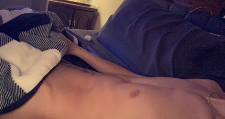 Naken lekkede OnlyFans-bilde av Cody