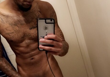 Naken läckt OnlyFans-bild av Stretch