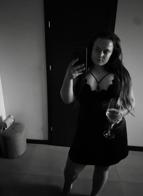 Naken läckt OnlyFans-bild av Victoria
