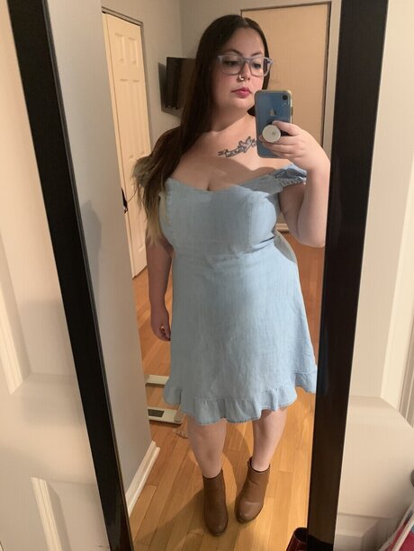 Nahá fotka uniklých OnlyFans od Bella