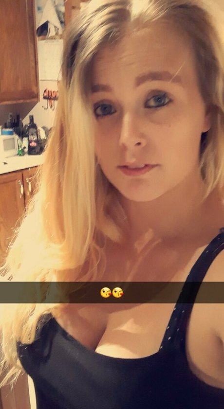 Naken lekkede OnlyFans-bilde av Hotmomma23