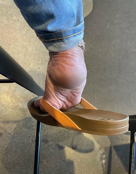 Nøgent lækket OnlyFans-billede af Mimifootnip