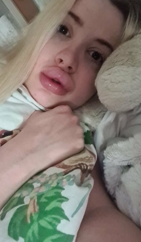 Vivianroseofficial