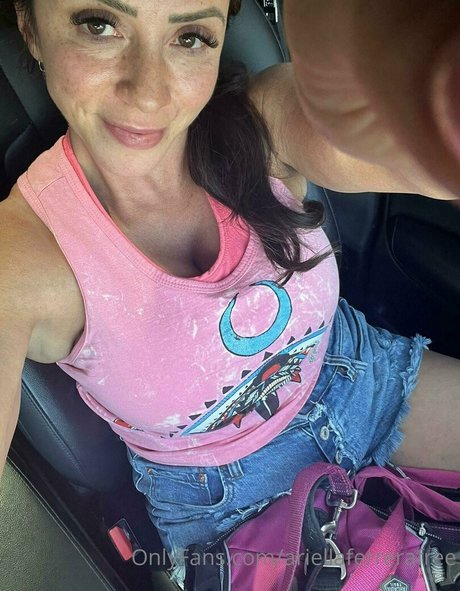 Naken lekkede OnlyFans-bilde av Ariellaferrerafree